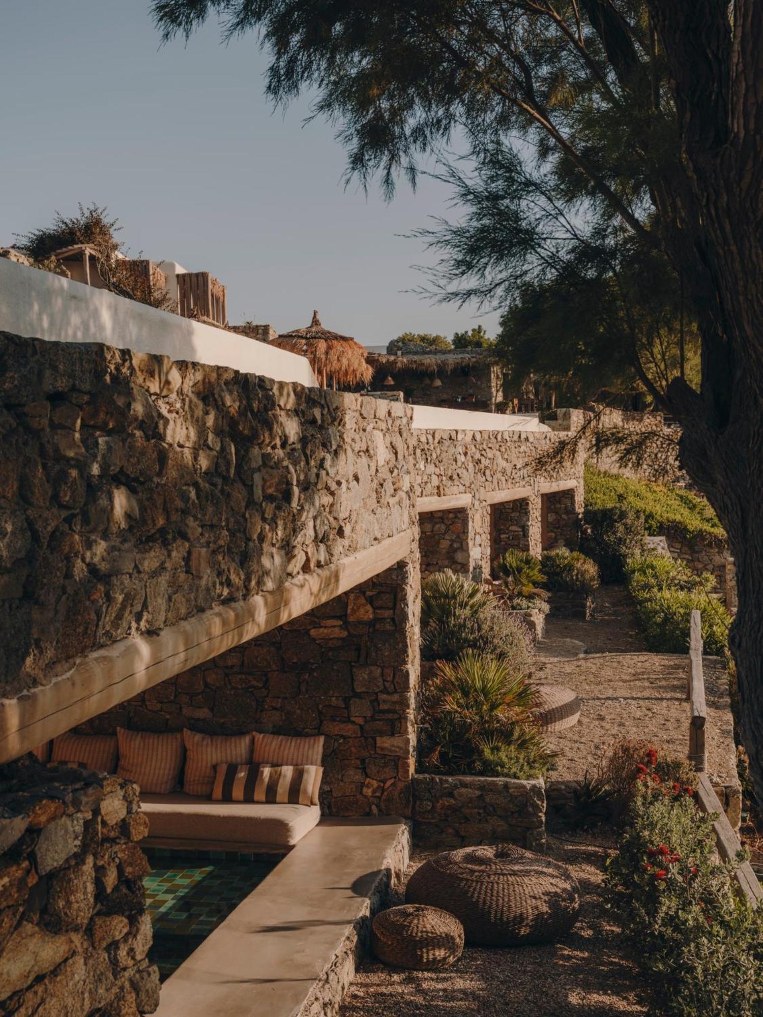 The Wild By Interni Hotell Kalafatis Eksteriør bilde